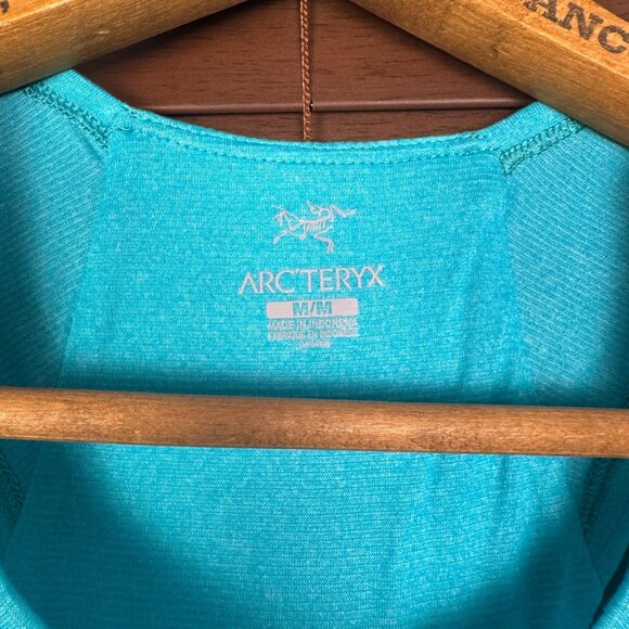 Arc'teryx Women’s Blue Racerback Tank Top Size M - Picture 4 of 6